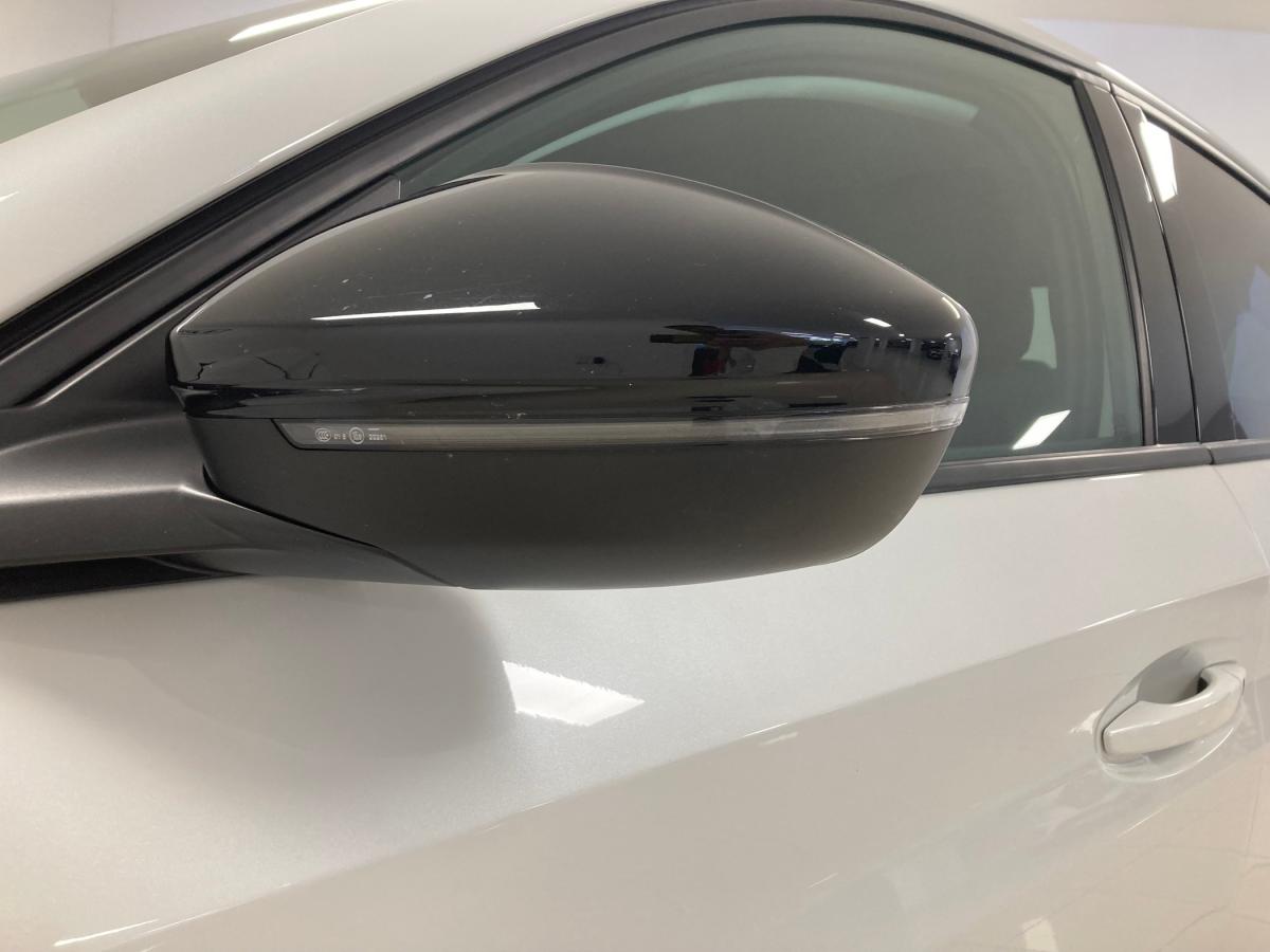 peugeot-208-2022-gasolina-1199cc