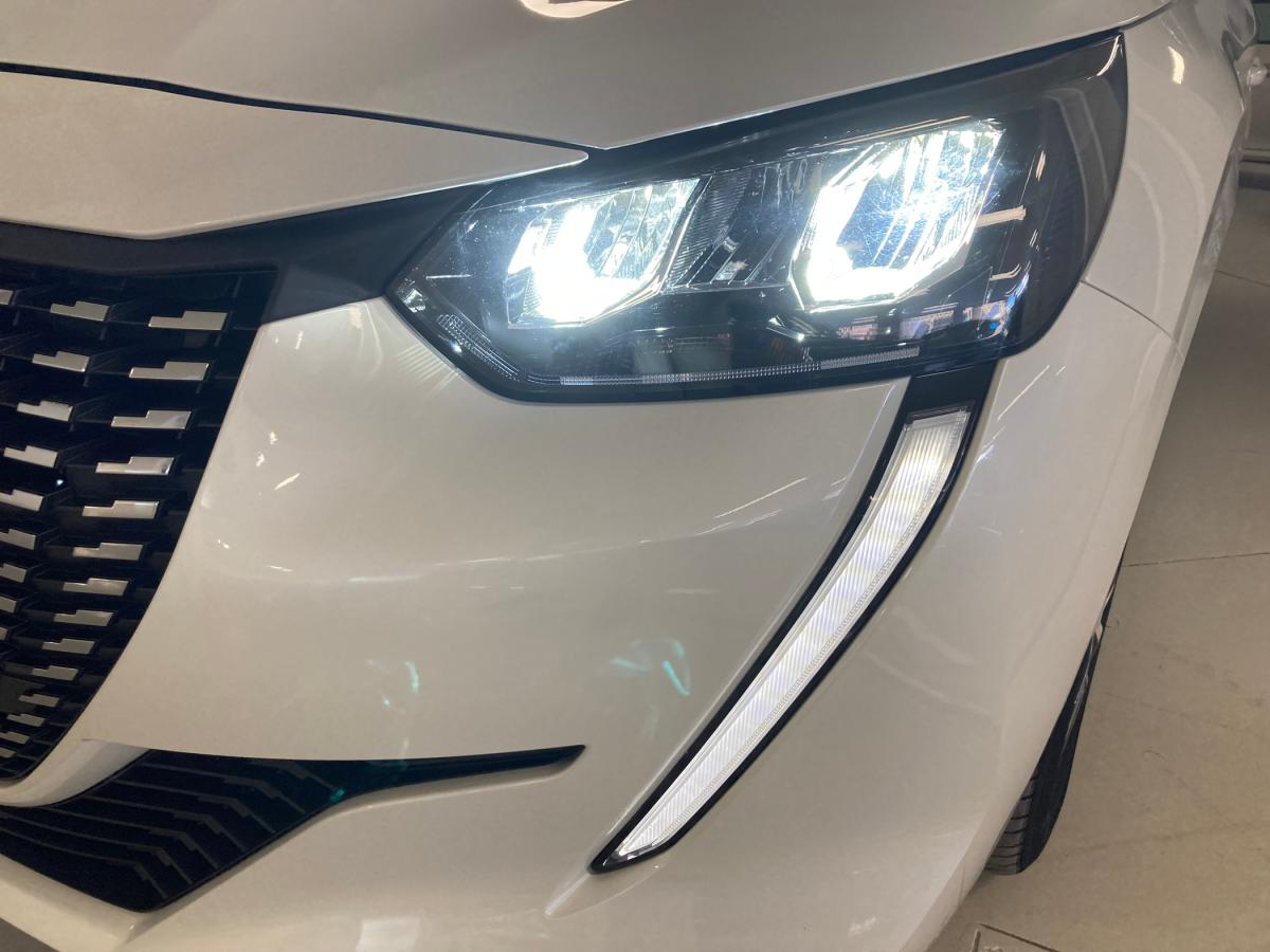 peugeot-208-2022-gasolina-1199cc