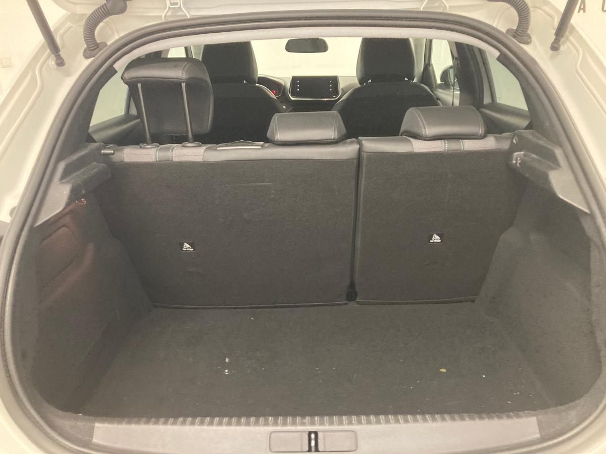 peugeot-208-2022-gasolina-1199cc
