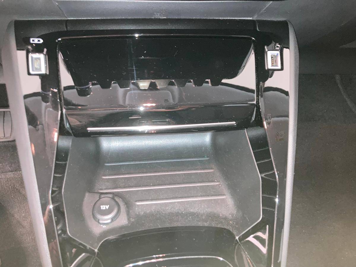 peugeot-208-2022-gasolina-1199cc