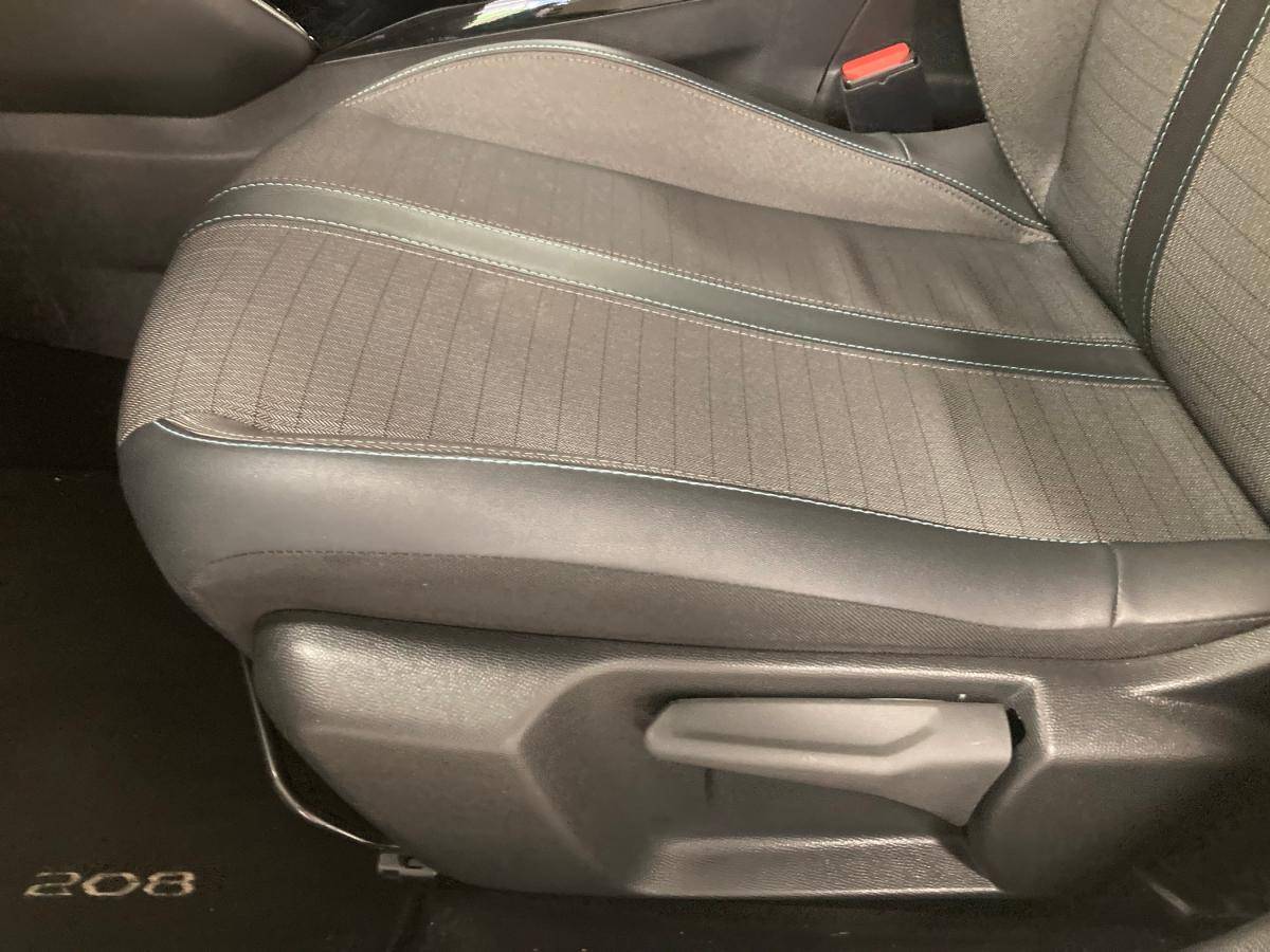peugeot-208-2022-gasolina-1199cc