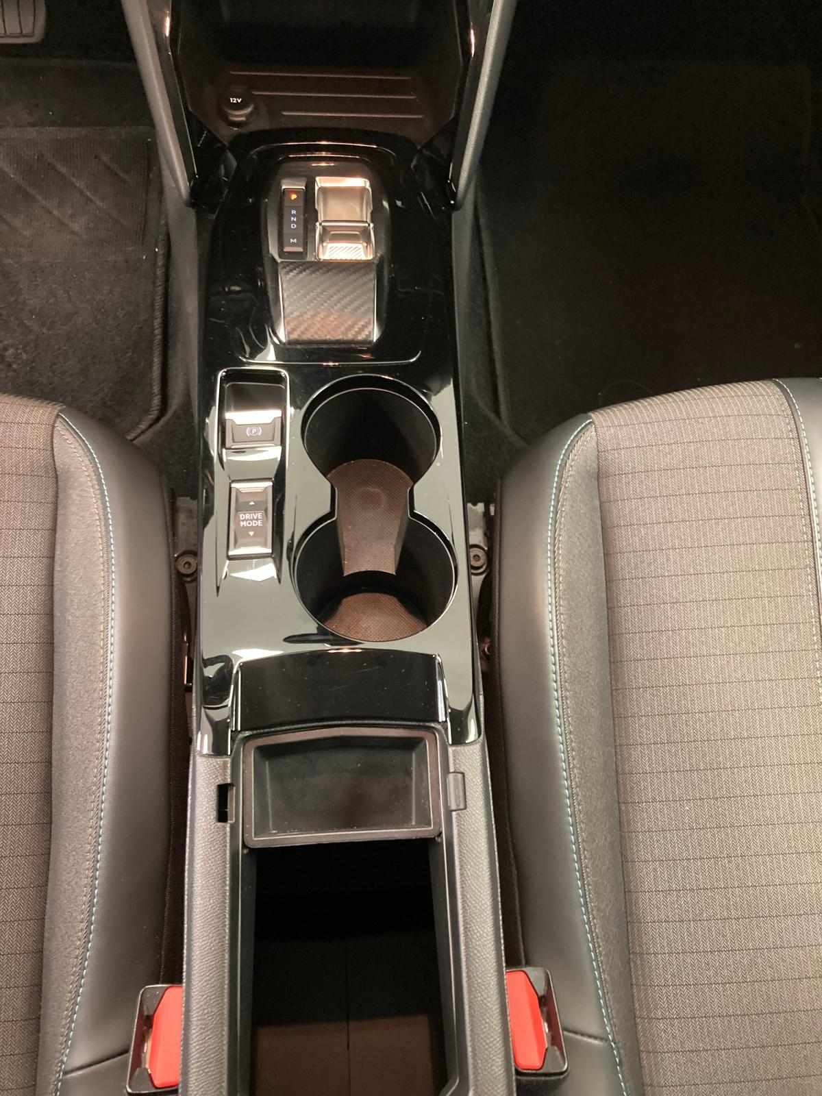 peugeot-208-2022-gasolina-1199cc