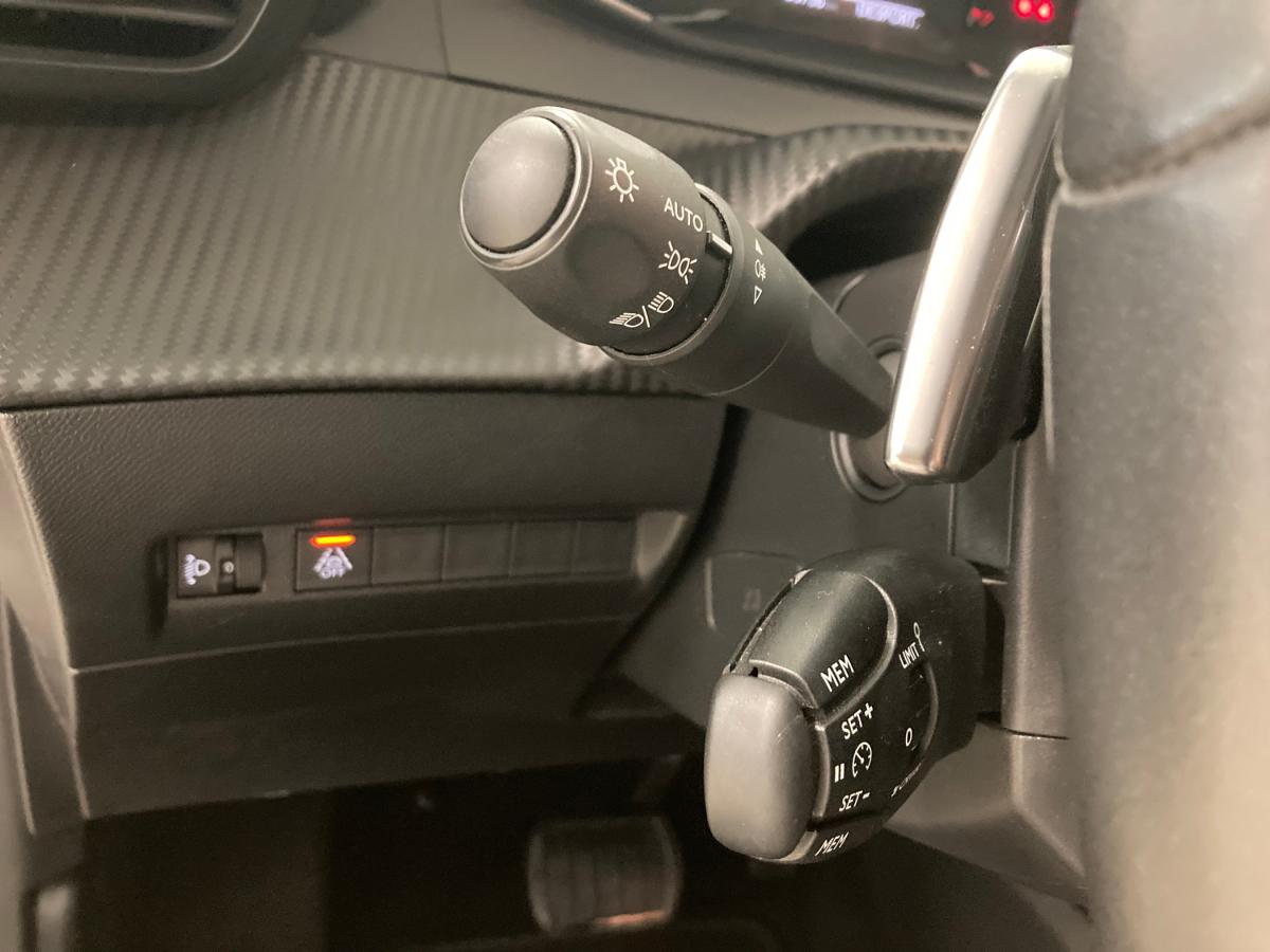 peugeot-208-2022-gasolina-1199cc