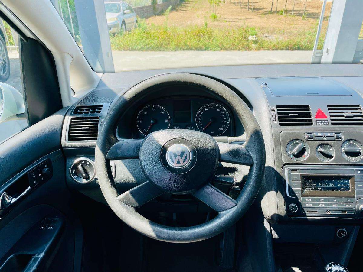 volkswagen-touran-2003-diesel-1896cc