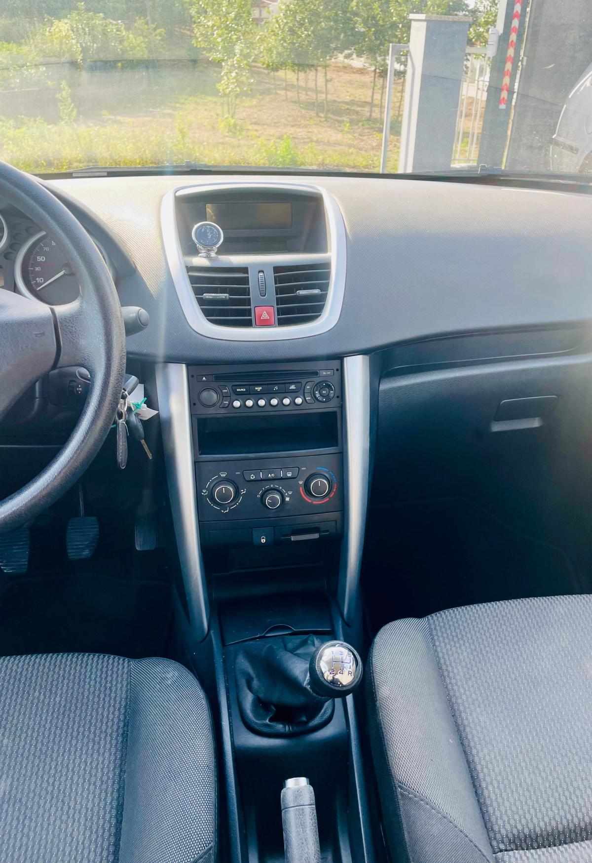 peugeot-207-sw-2011-diesel-1560cc