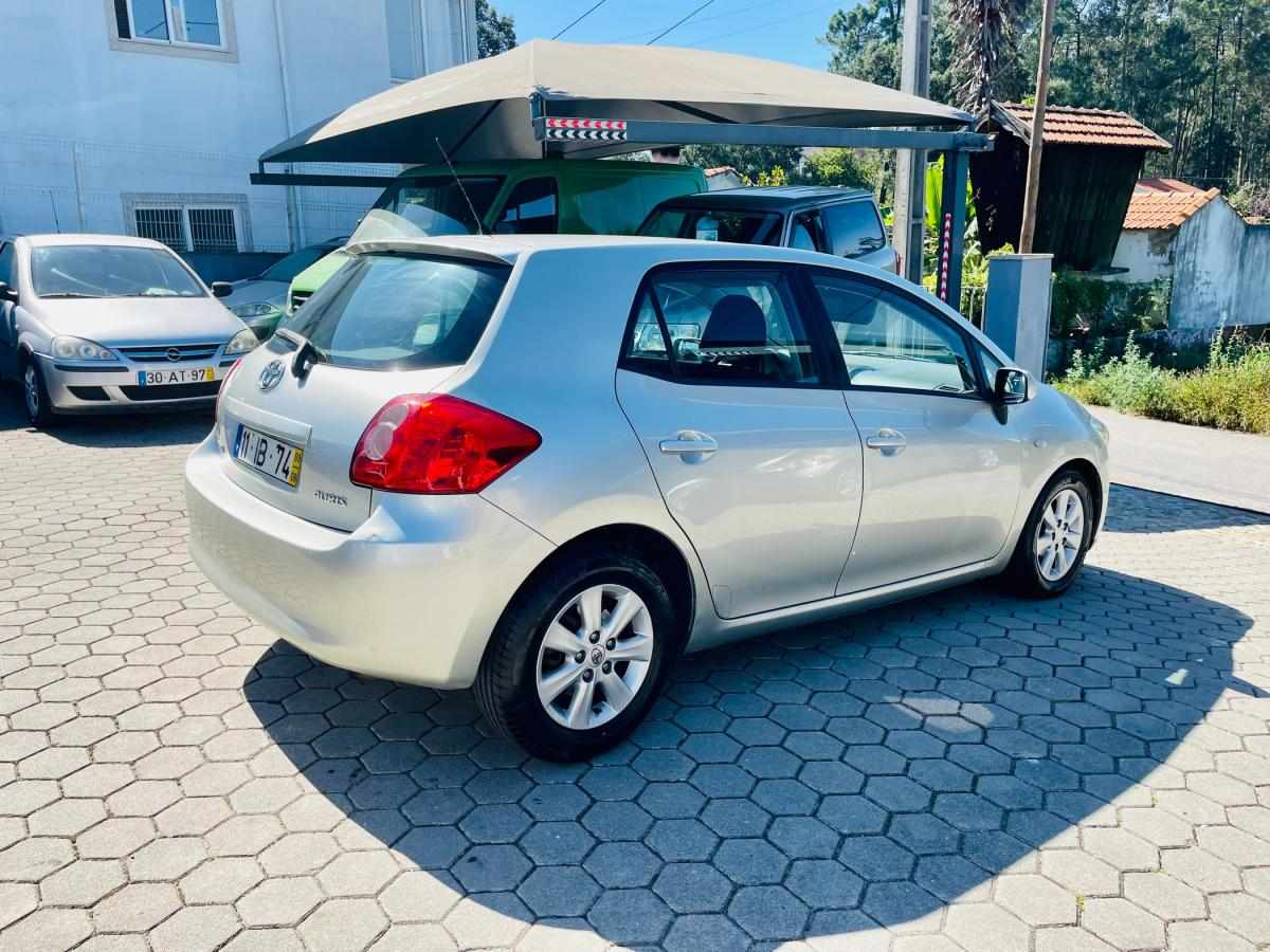 toyota-auris-2009-diesel-1364cc