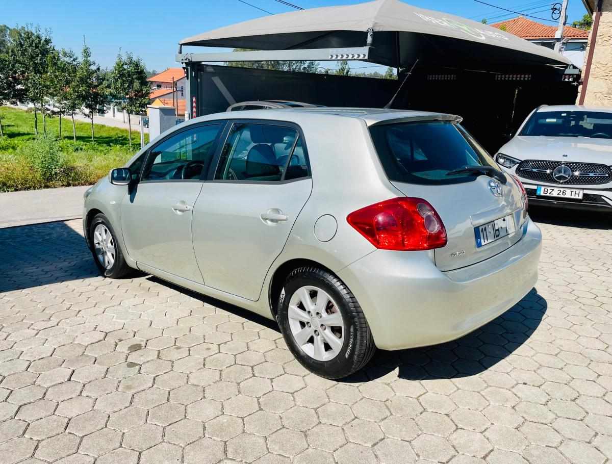 toyota-auris-2009-diesel-1364cc