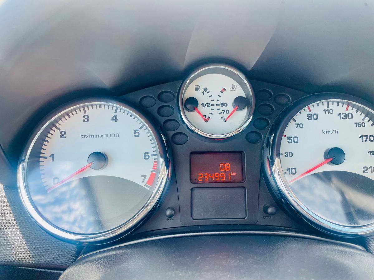 peugeot-207-sw-2011-gasolina-1397cc