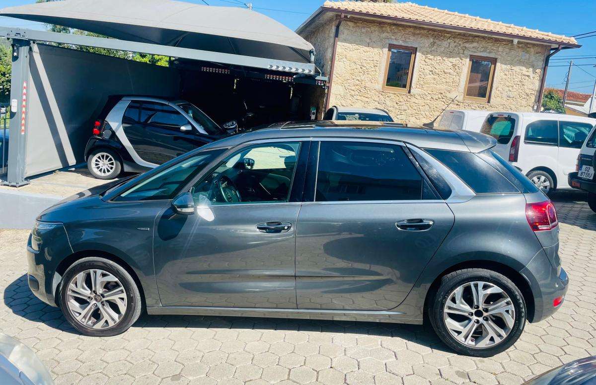 citroen-c4-picasso-2014-diesel-1997cc