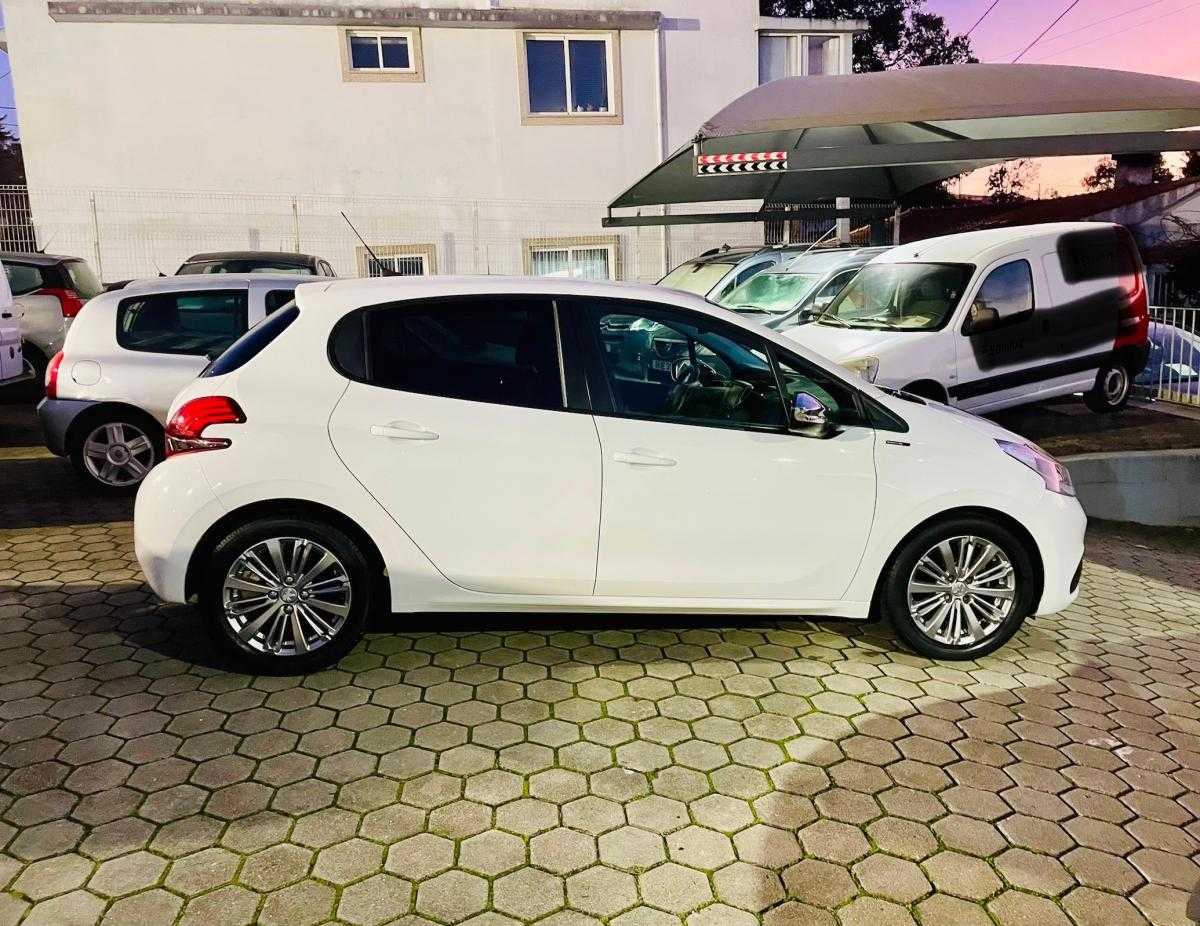 peugeot-208-2019-gasolina-1199cc