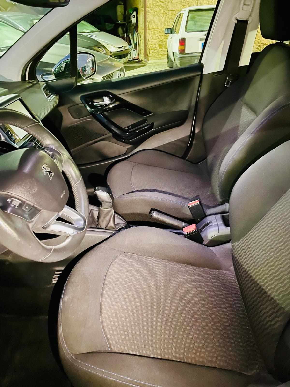 peugeot-208-2019-gasolina-1199cc