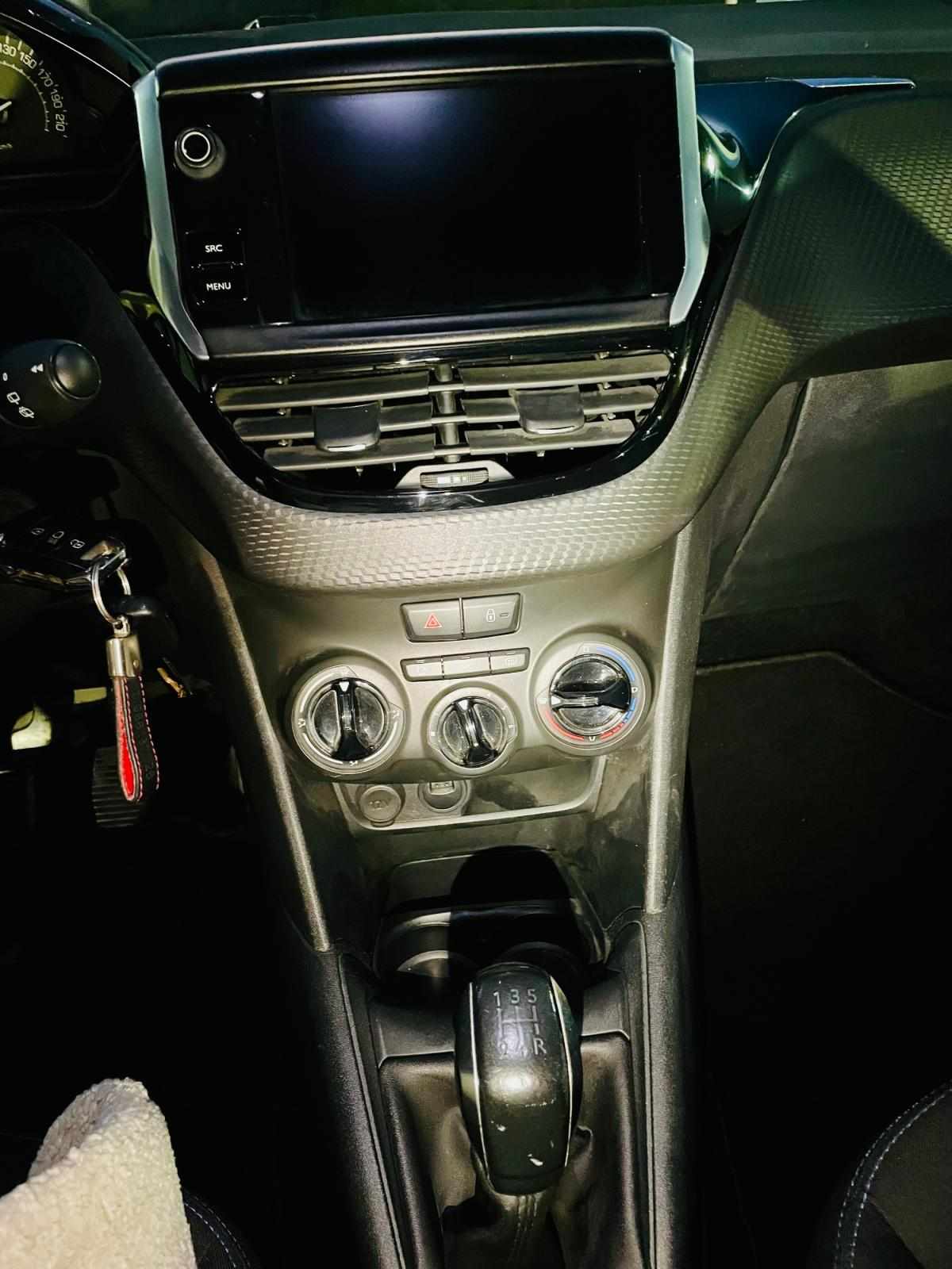 peugeot-208-2019-gasolina-1199cc