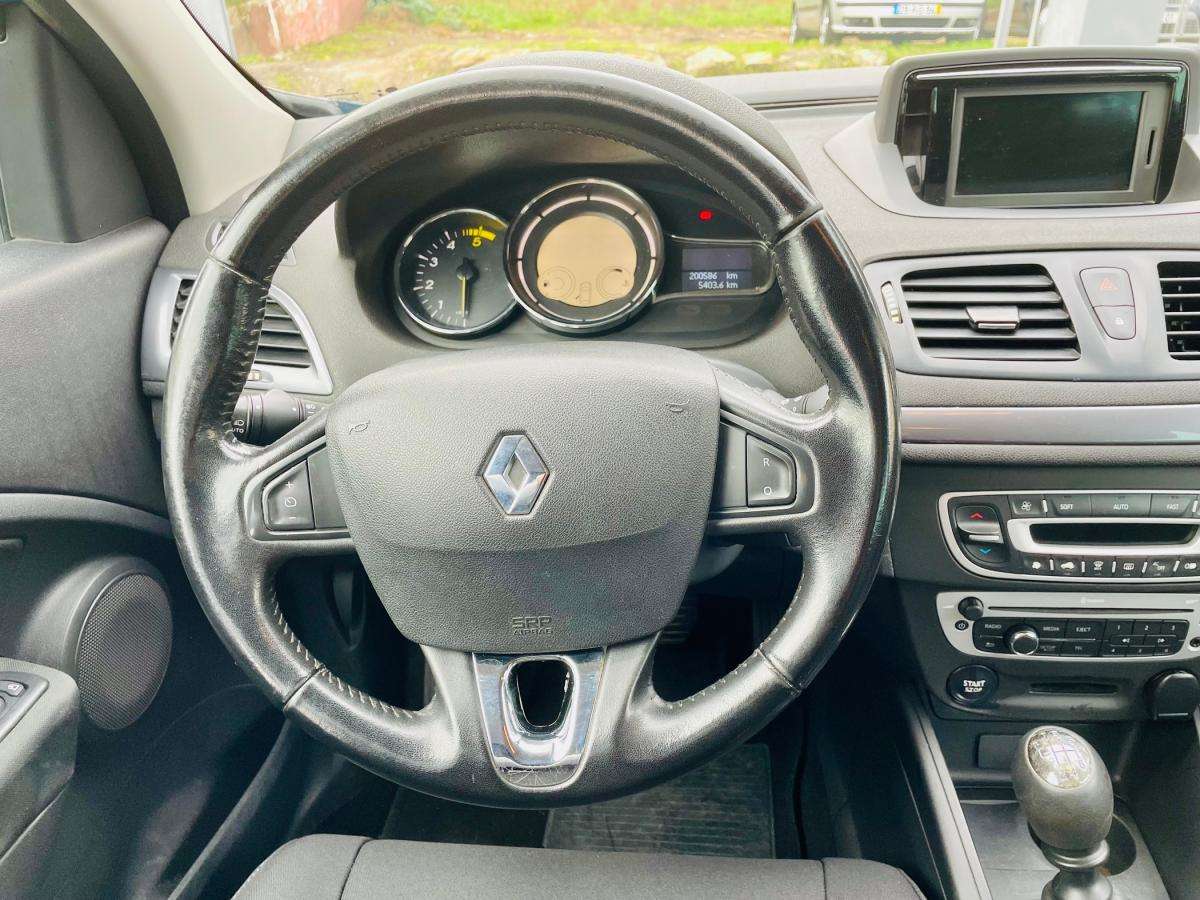 renault-megane-break-2015-diesel-1498cc
