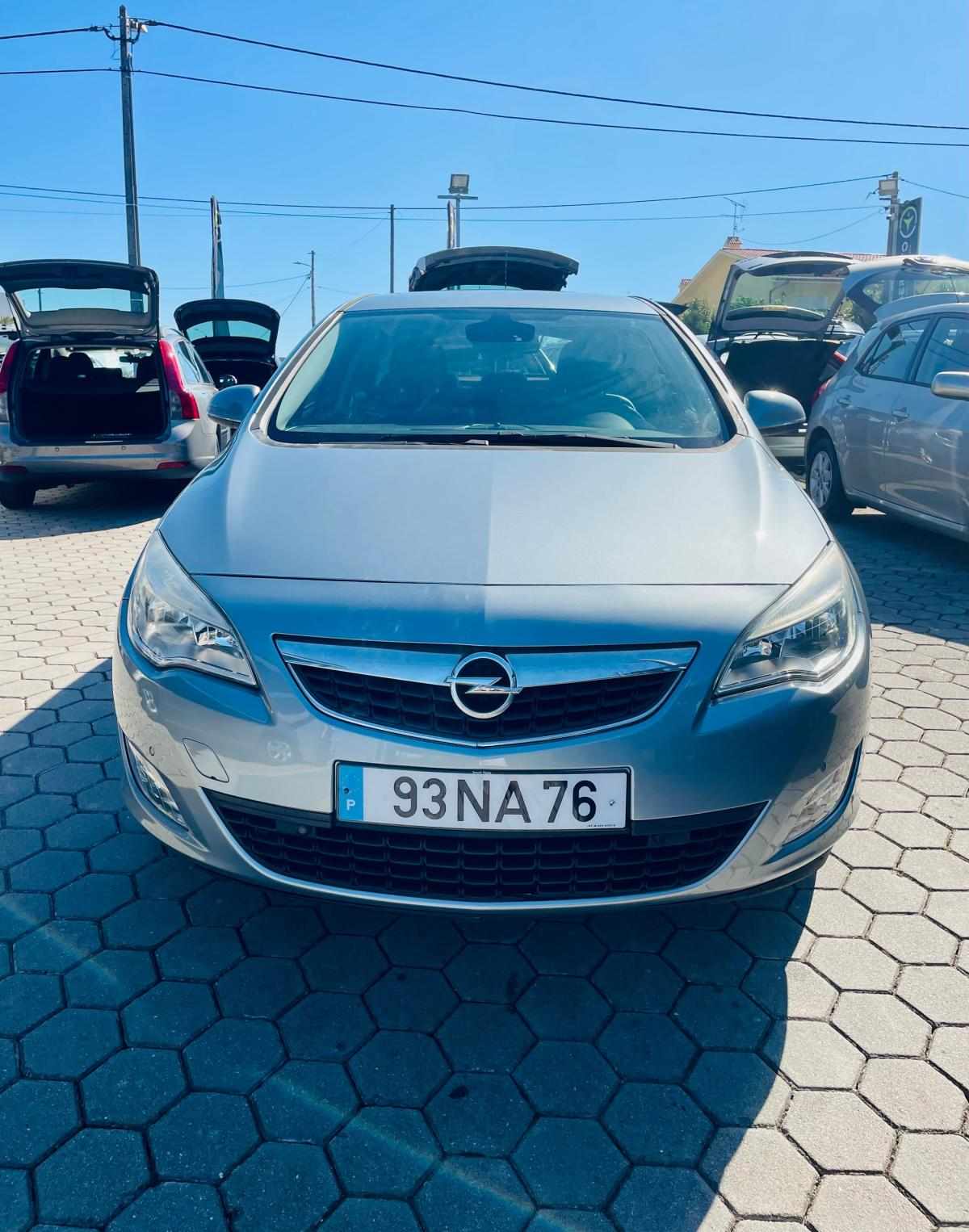 opel-astra-2012-diesel-1248cc
