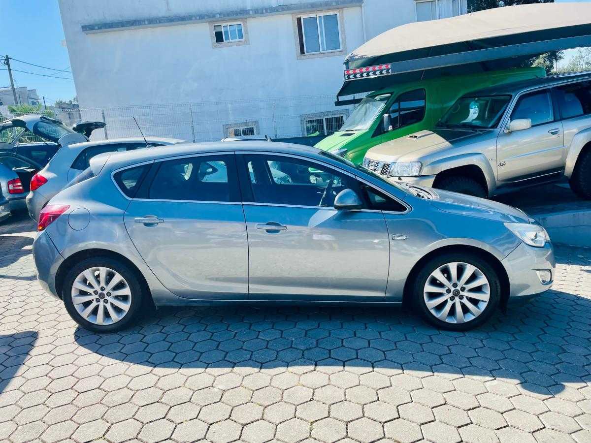 opel-astra-2012-diesel-1248cc