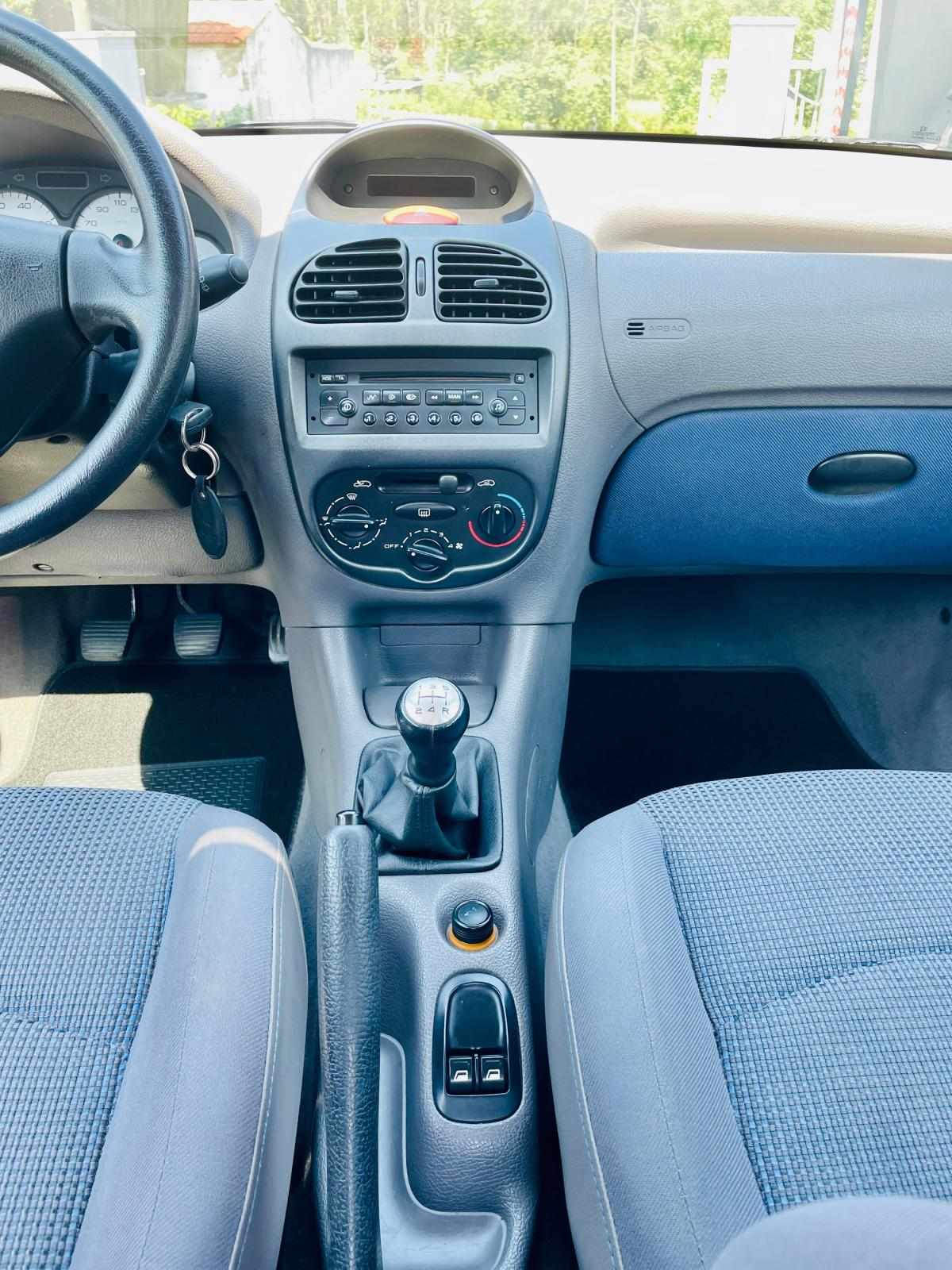 peugeot-206-2002-gasolina-1124cc