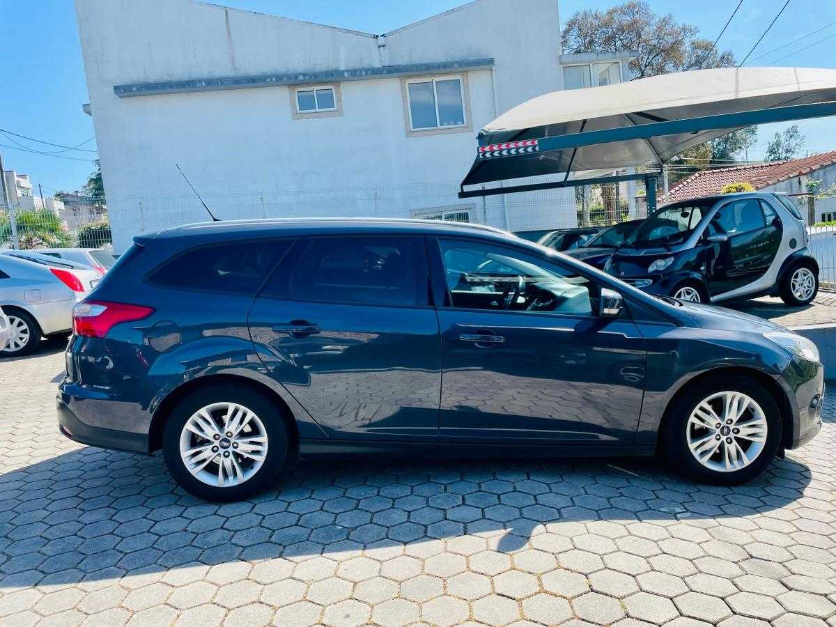 ford-focus-sw-2014-diesel-1560cc