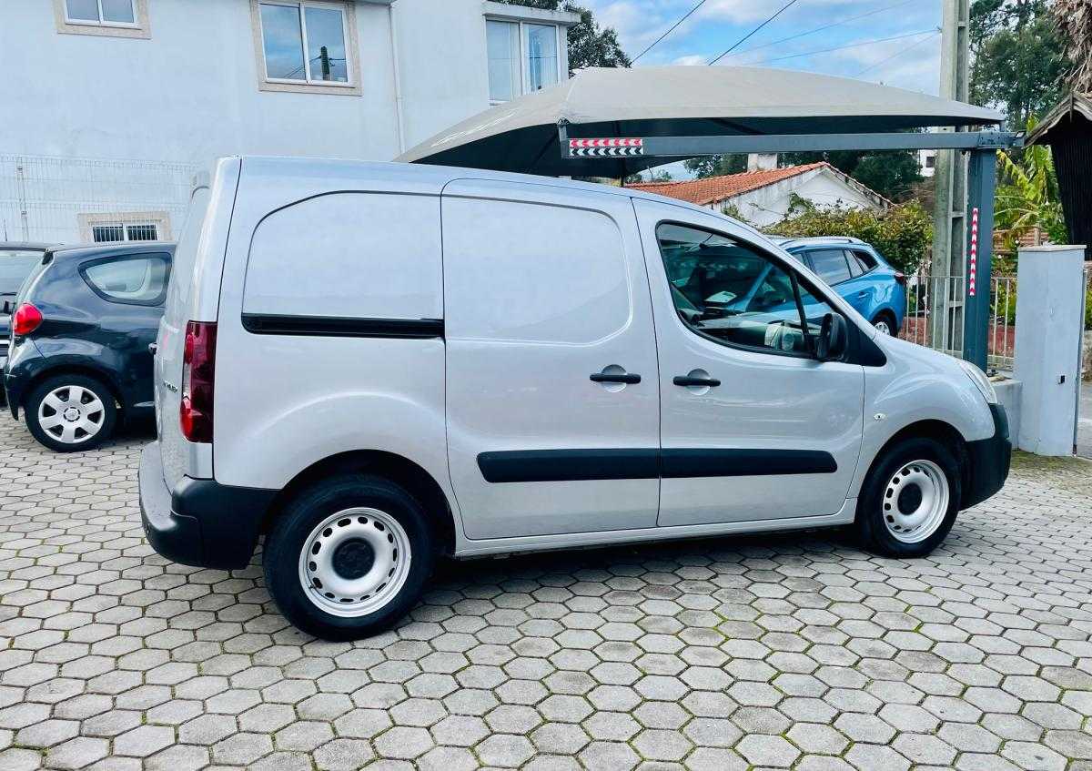 peugeot-partner-2017-diesel-1560cc