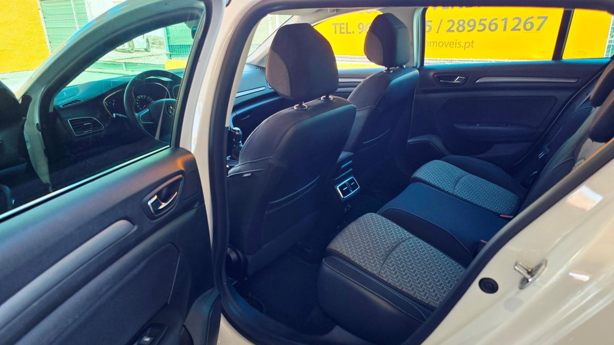 renault-megane-sport-tourer-2022-diesel-1461cc