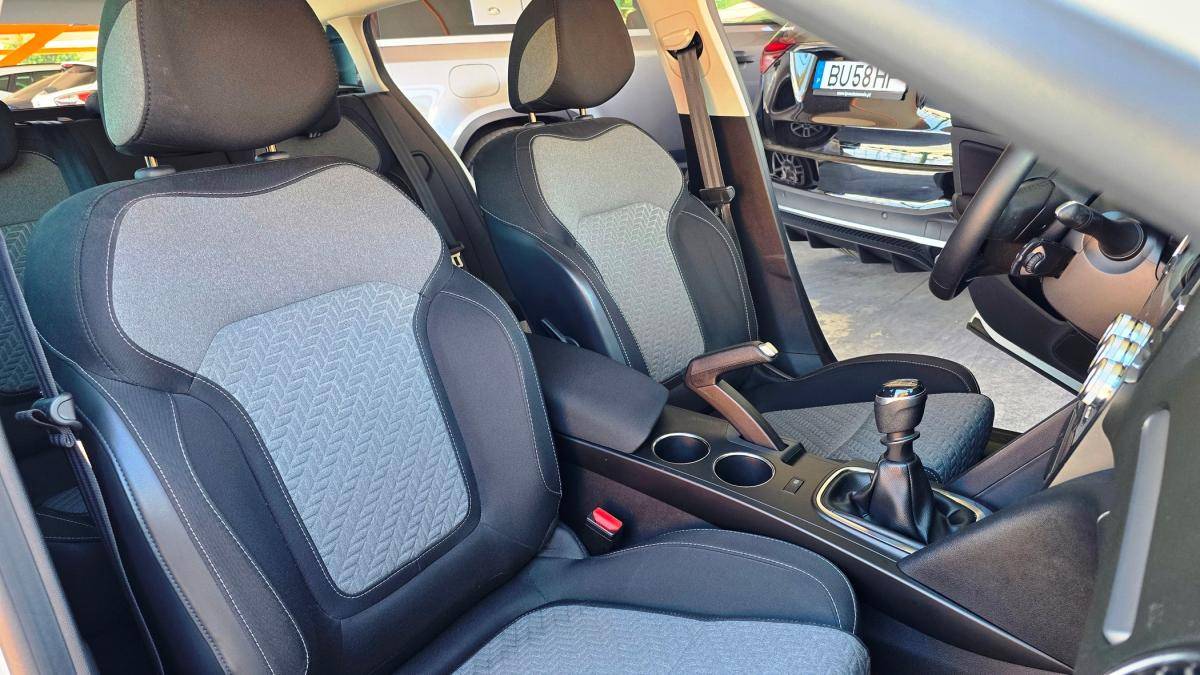 renault-megane-sport-tourer-2022-diesel-1461cc