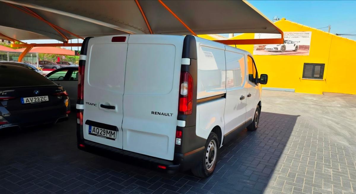 renault-trafic-2022-diesel-1997cc