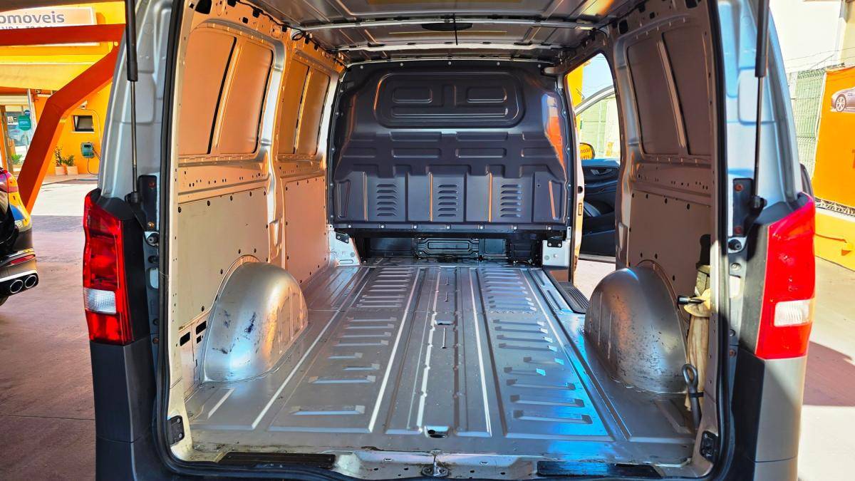 mercedes-benz-vito-2019-diesel-2143cc