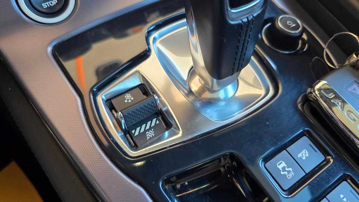 jaguar-f-type-2-0-p300-2018-gasolina-1997cc