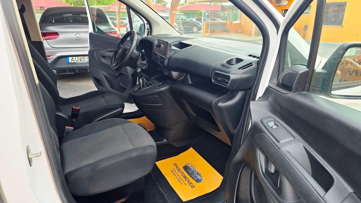 opel-combo-2021-diesel-1499cc