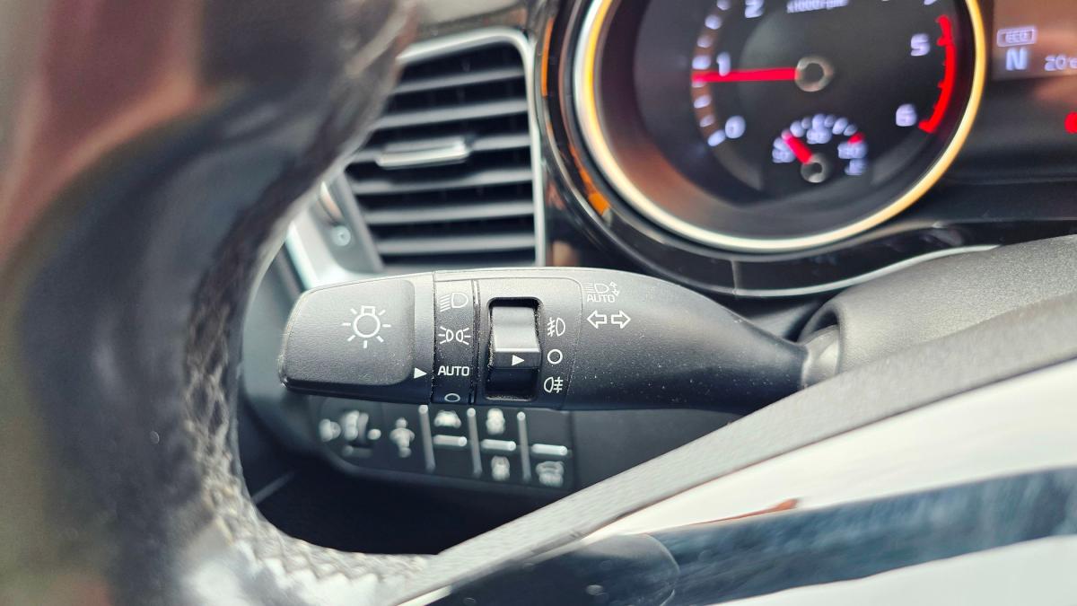 kia-ceed-sw-2020-diesel-1598cc