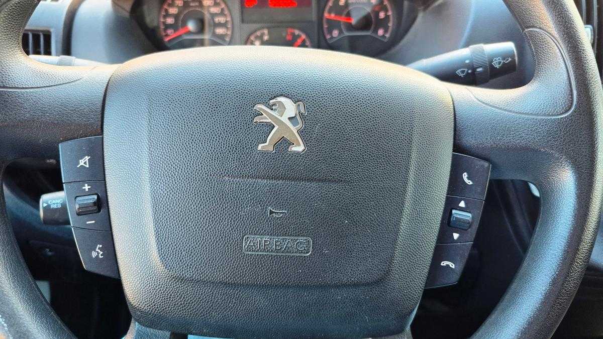 peugeot-boxer-2020-diesel-2179cc