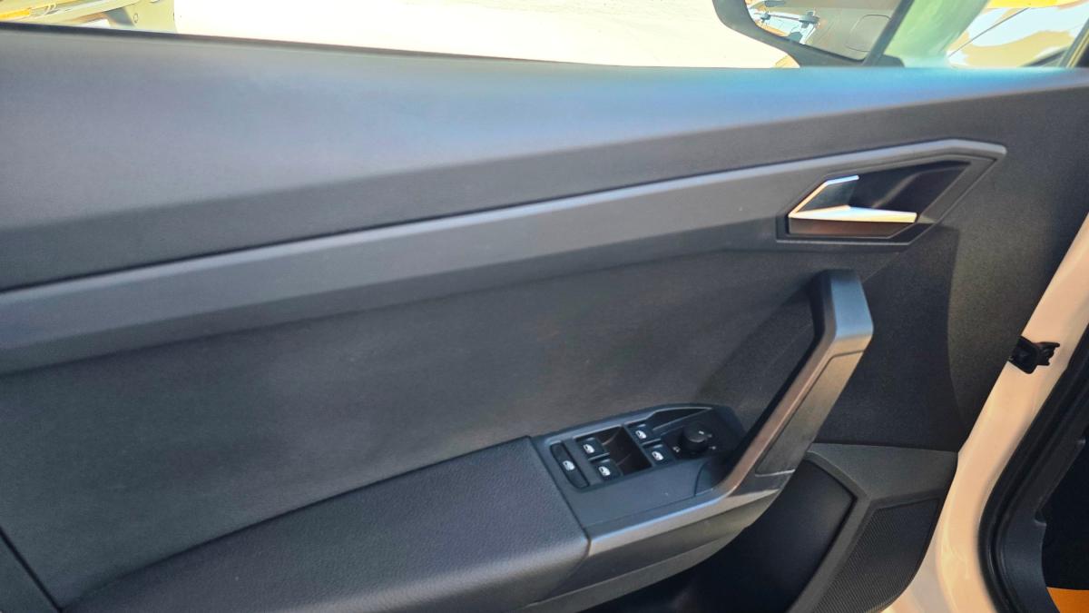 seat-ibiza-2023-gasolina-999cc