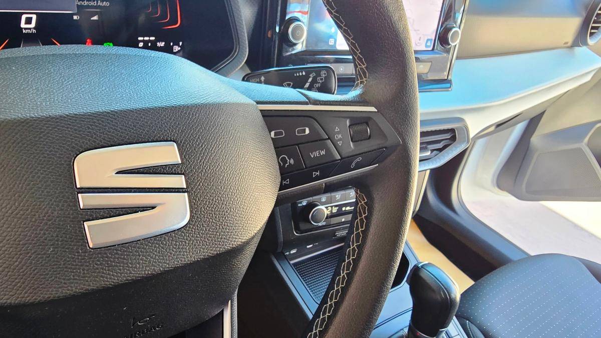 seat-ibiza-2023-gasolina-999cc