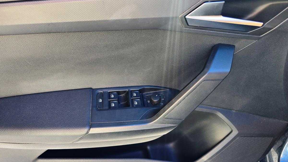 seat-arona-2023-gasolina-999cc
