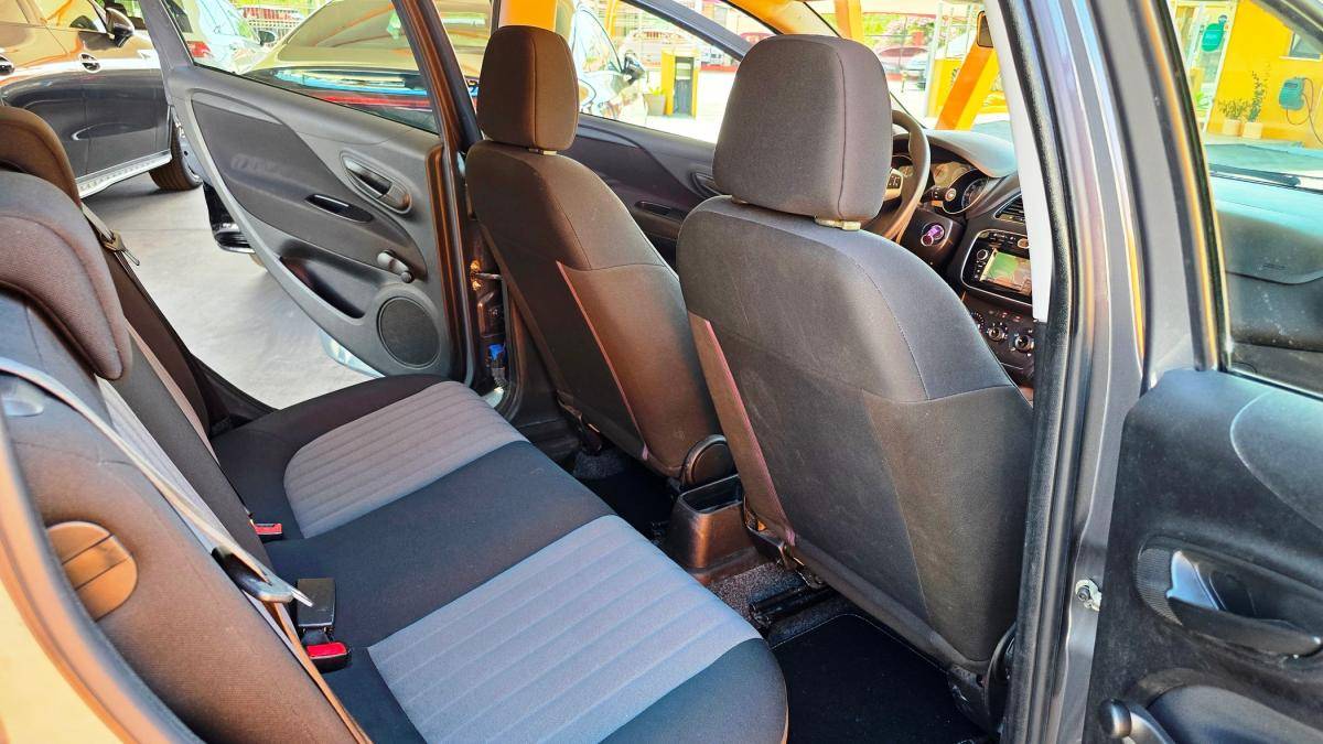 fiat-punto-2018-gasolina-1242cc