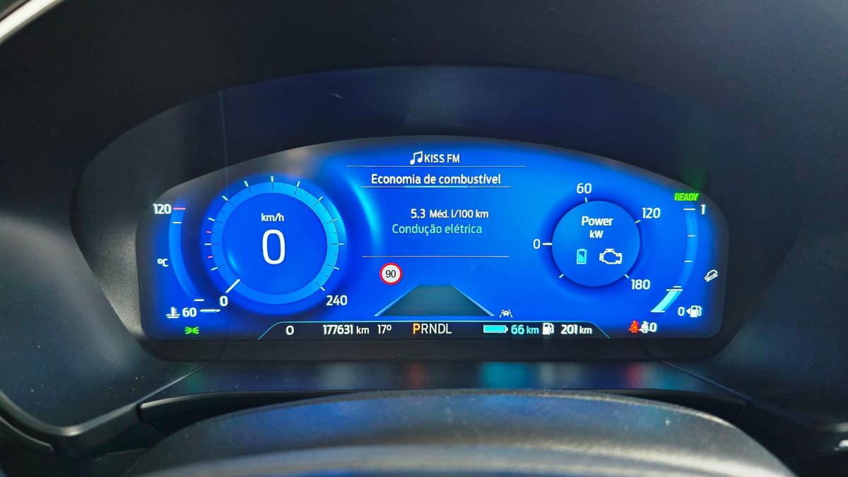 ford-kuga-2021-hibrido-a-gasolina-2488cc