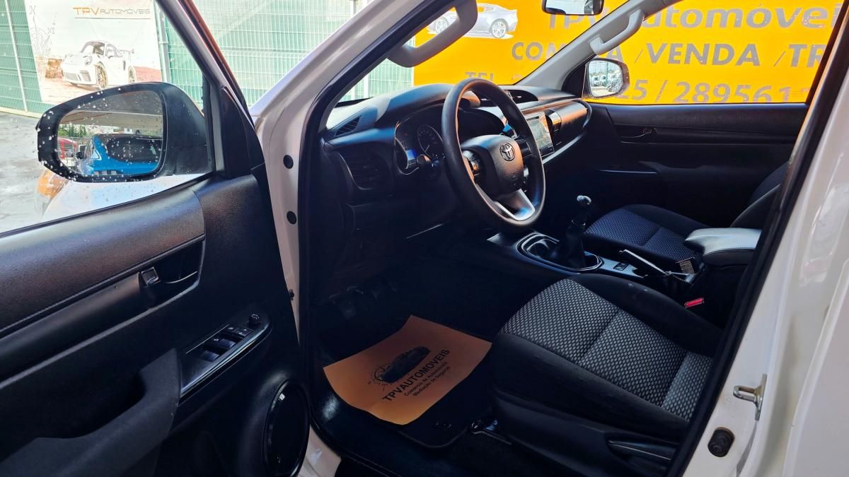 toyota-hilux-2018-diesel-2393cc