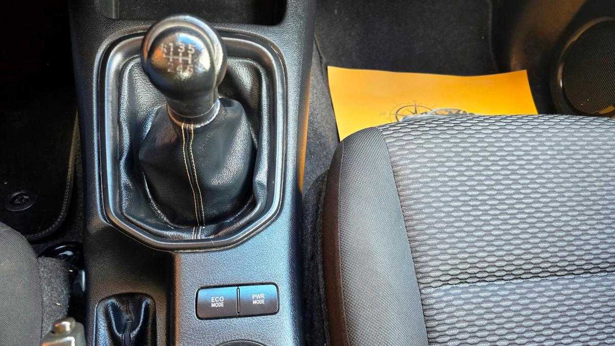 toyota-hilux-2018-diesel-2393cc