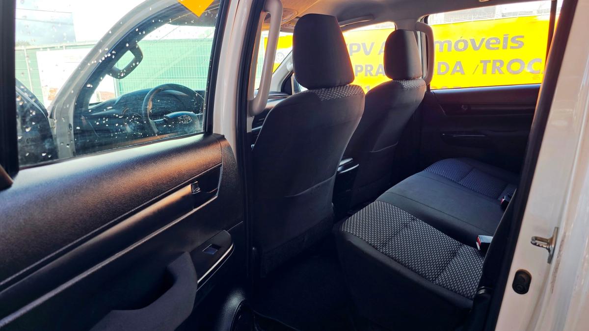 toyota-hilux-2018-diesel-2393cc