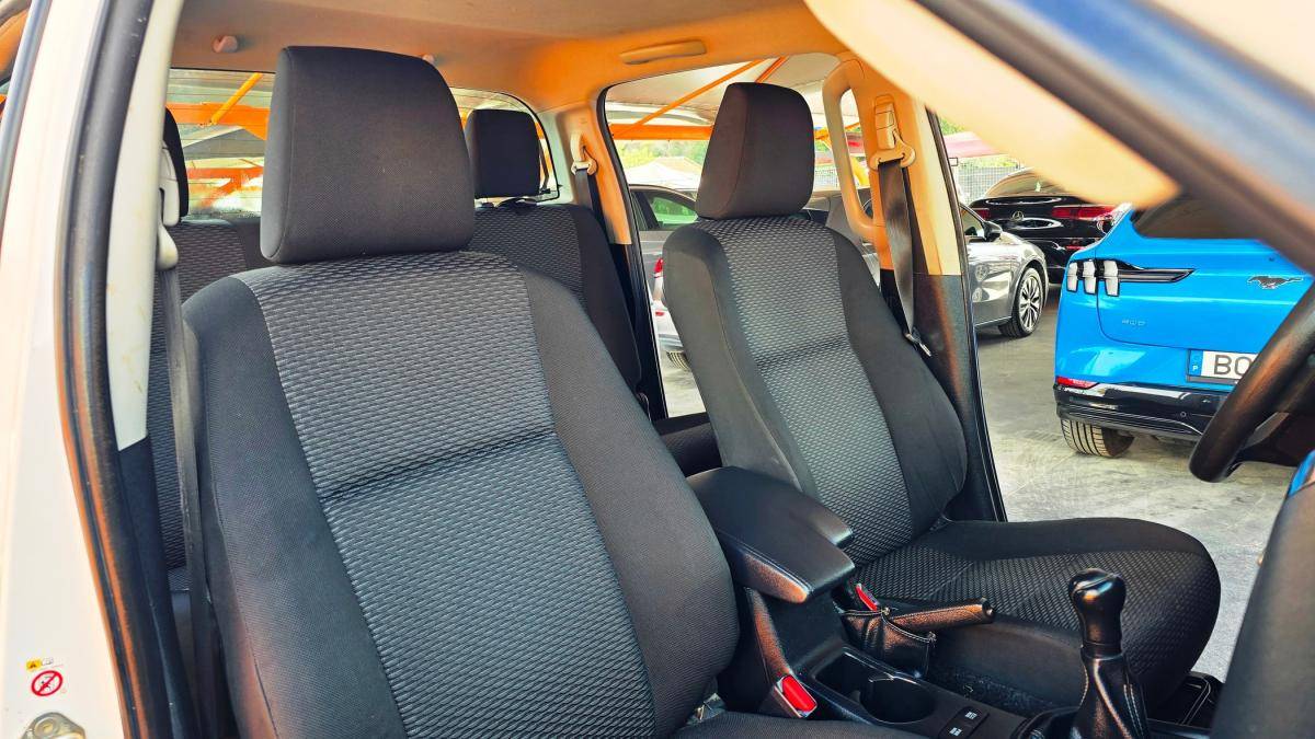 toyota-hilux-2018-diesel-2393cc
