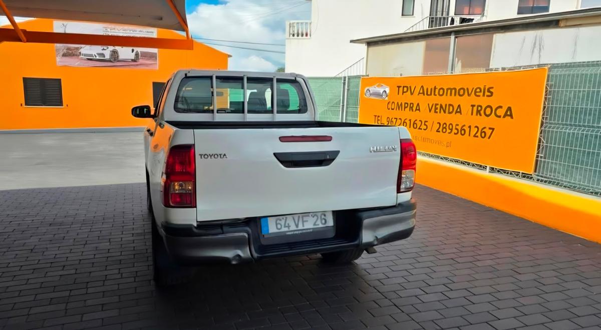 toyota-hilux-2018-diesel-2393cc