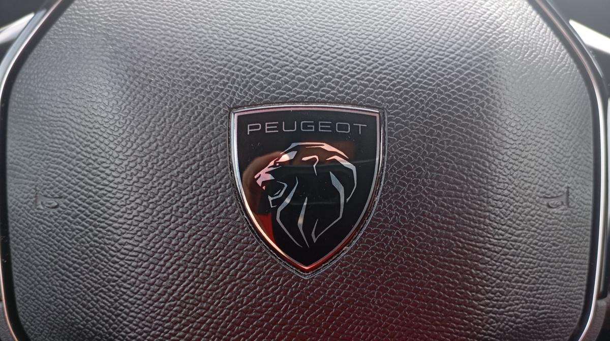 peugeot-308-2022-diesel-1499cc