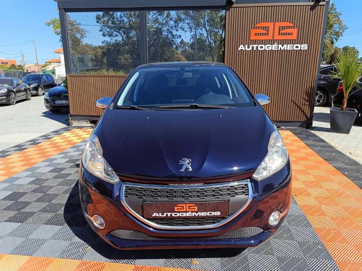 peugeot-208-2014-gasolina-1199cc