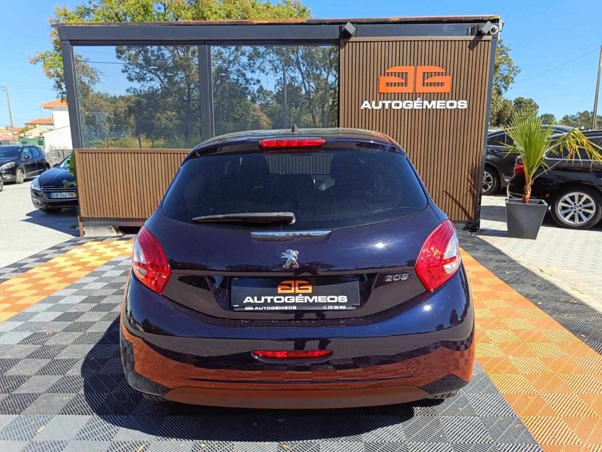 peugeot-208-2014-gasolina-1199cc