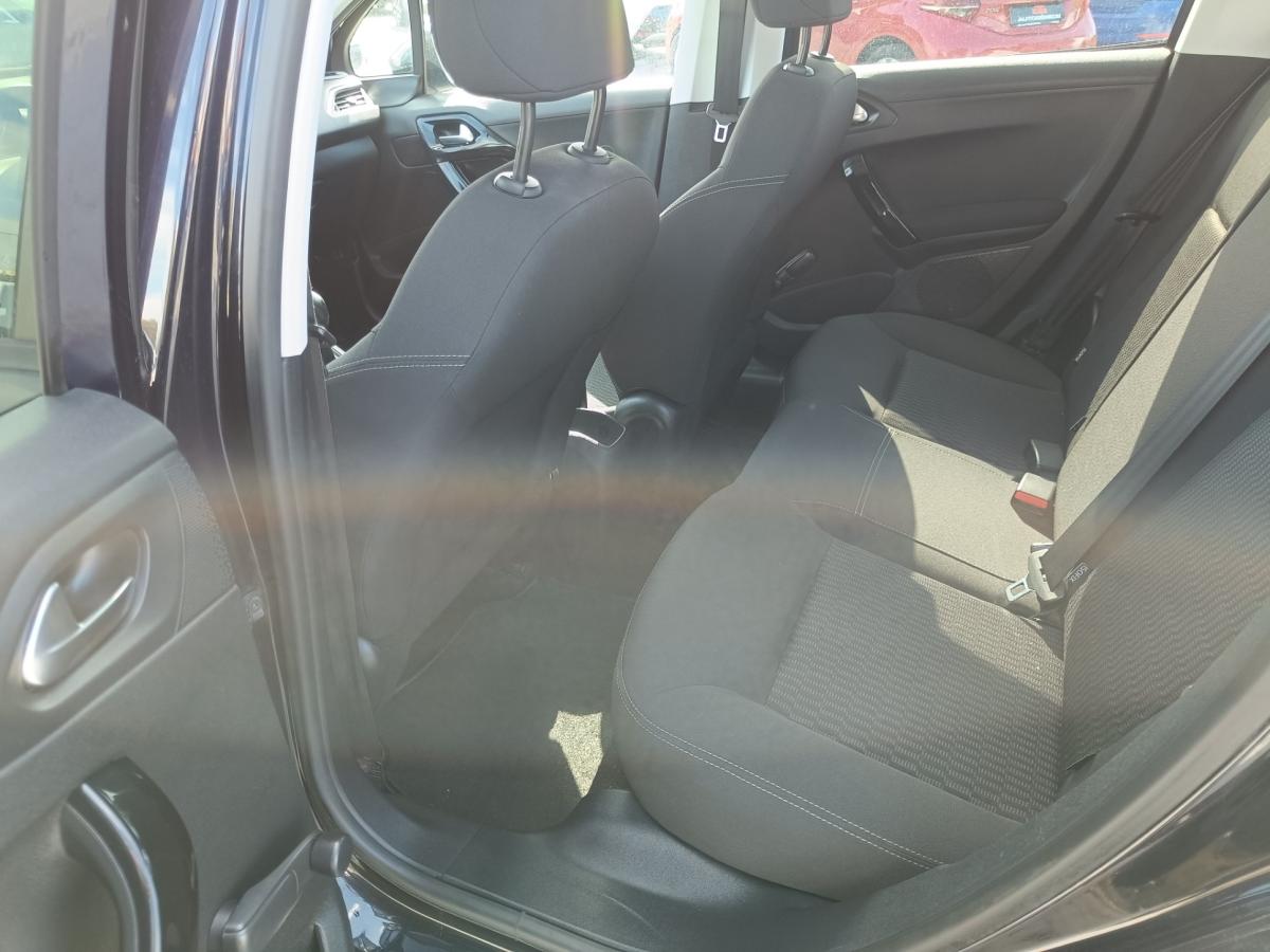 peugeot-208-2014-gasolina-1199cc