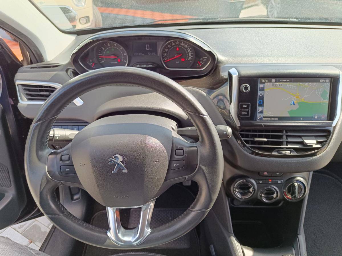 peugeot-208-2014-gasolina-1199cc