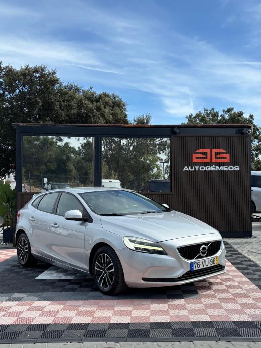 volvo-v40-2018-diesel-1969cc