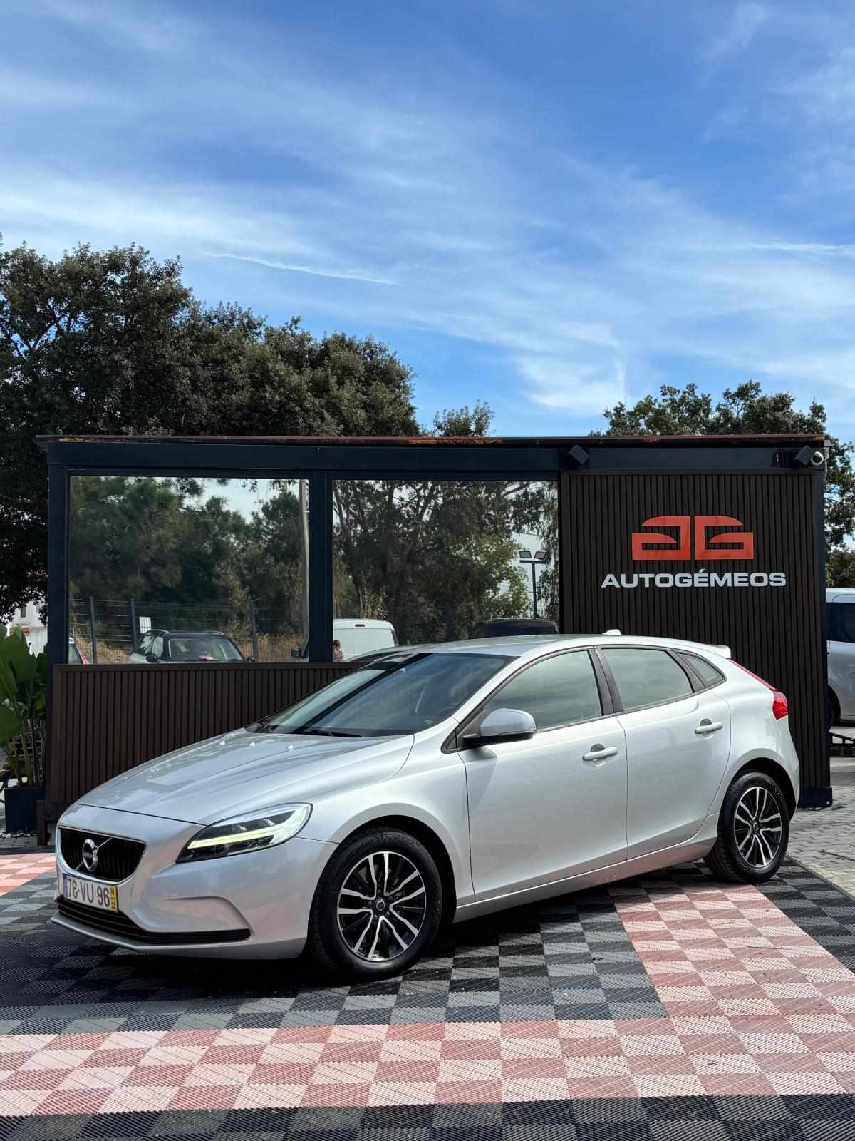 volvo-v40-2018-diesel-1969cc