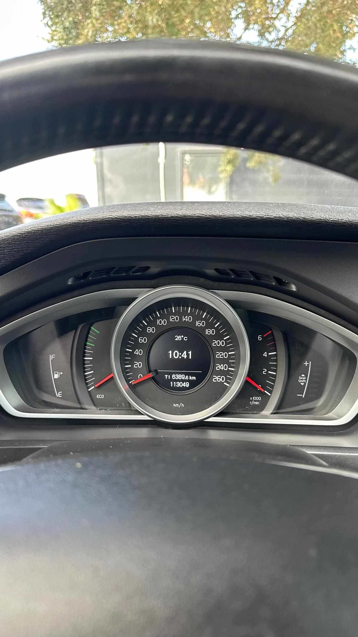 volvo-v40-2018-diesel-1969cc