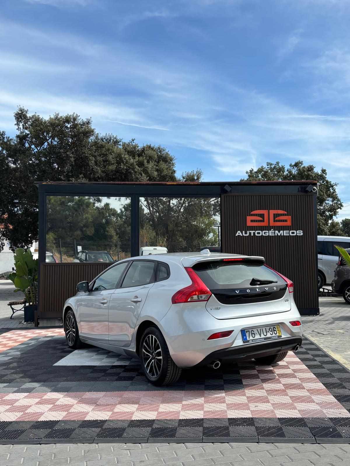 volvo-v40-2018-diesel-1969cc