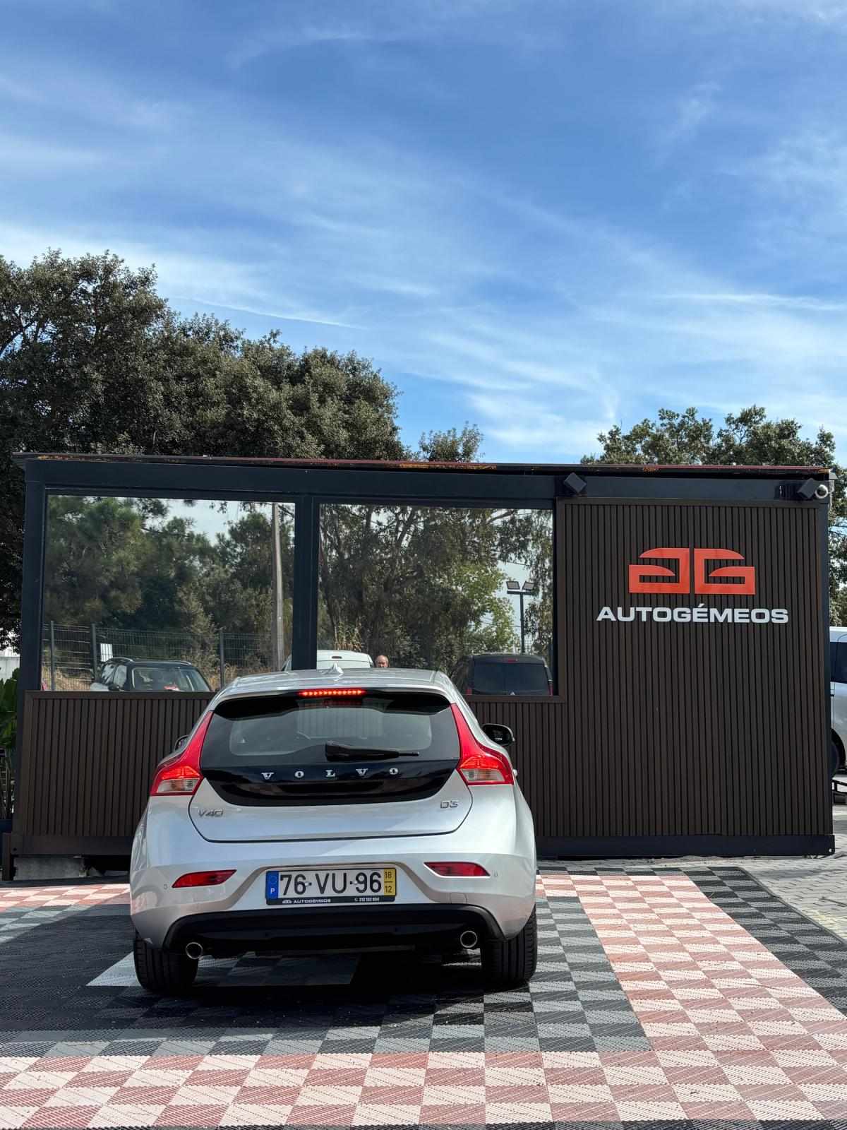 volvo-v40-2018-diesel-1969cc